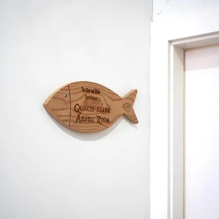 The Blue And White House Oporto