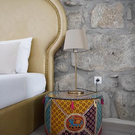 The Blue And White House Oporto