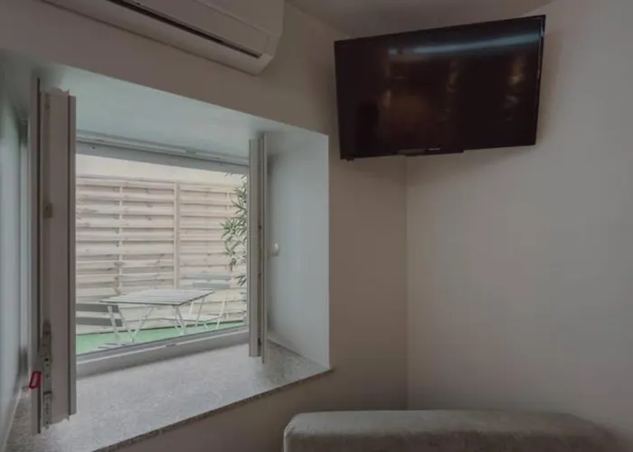 The Blue And White House * Oporto